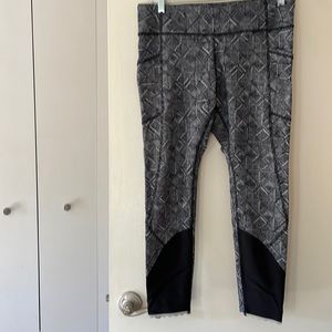Lululemon tight stuff tight leggings size 10